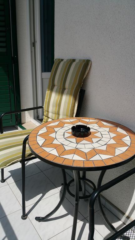 Apartment Afrika Makarska Exterior photo